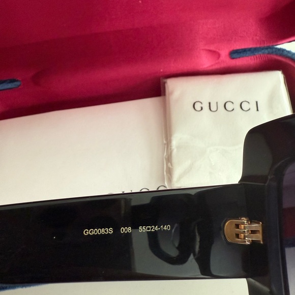 Gucci Black and Black Lens, Oversized Sunglasses - Picture 6 of 6